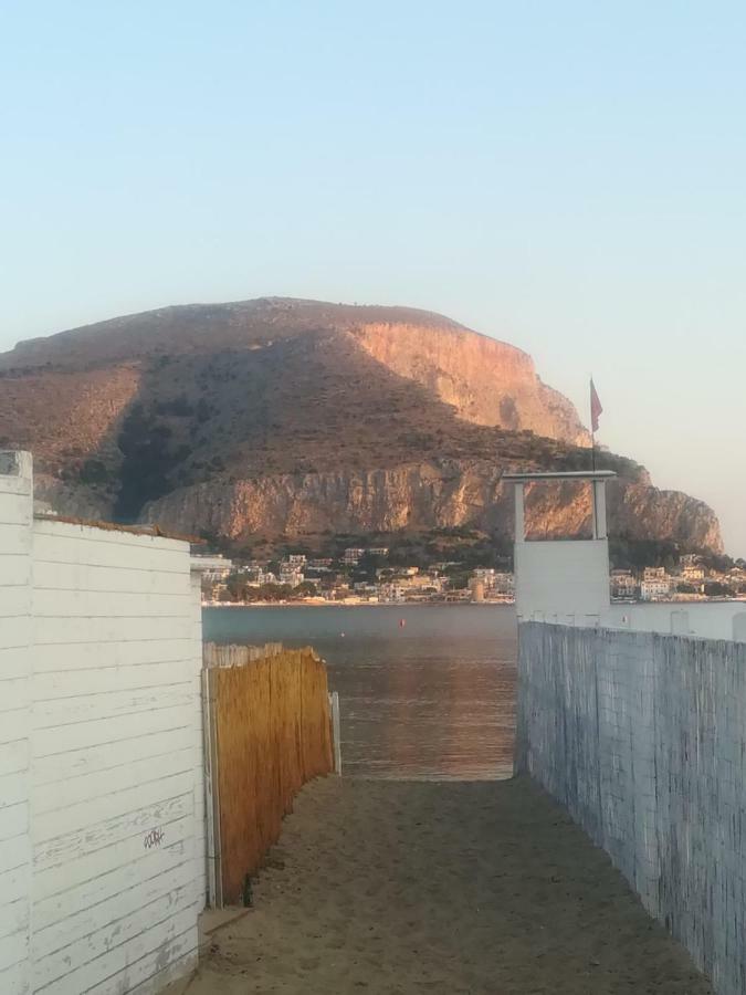 La Stanza Di Angi A Mondello Hotel Palermo Exterior foto